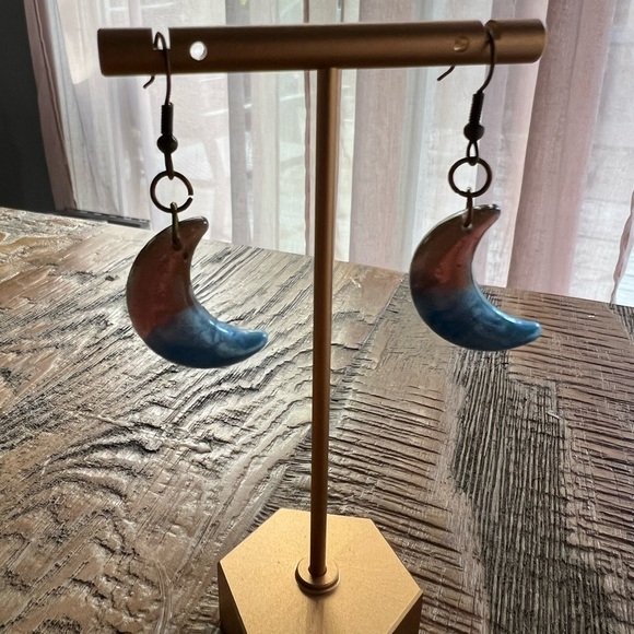 Handmade ArtTrifecta Blue and Brown Crescent Moon Resin Earrings - Picture 2 of 3